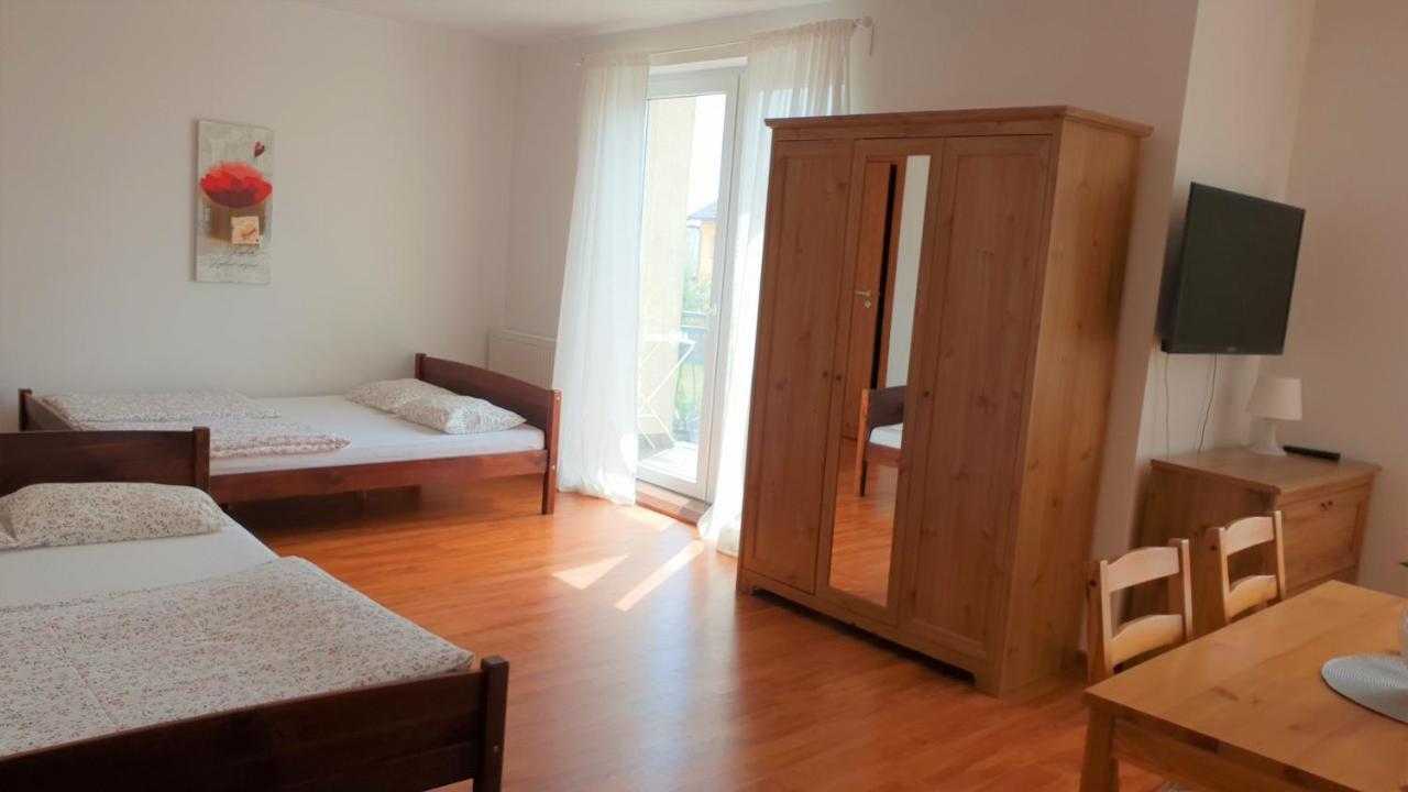 Julus Villa Леба Екстериор снимка