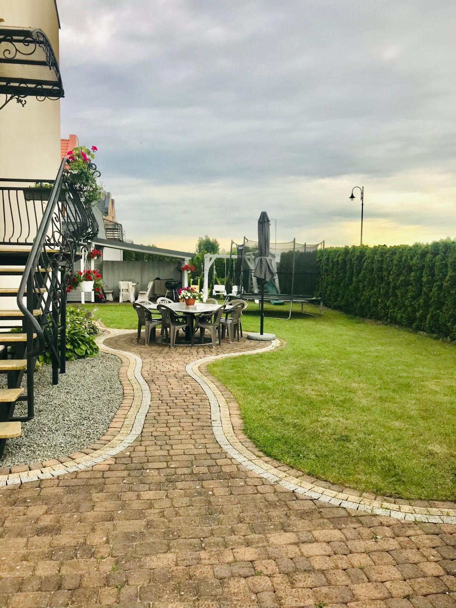 Julus Villa Леба Екстериор снимка